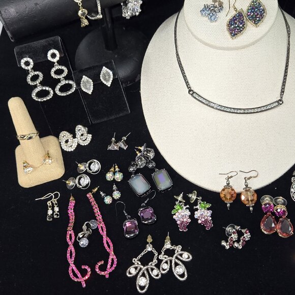 Bling Jewelry Lot 50pc Rhinestones Necklaces Earrings Bracelets - Picture 3 of 6